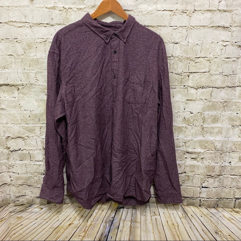Old Navy Slim Fit Burgundy Heathered Button Down Shirt